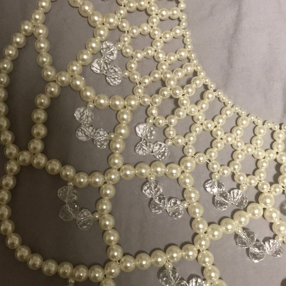 Pearls Neckless - Picture 2 of 4